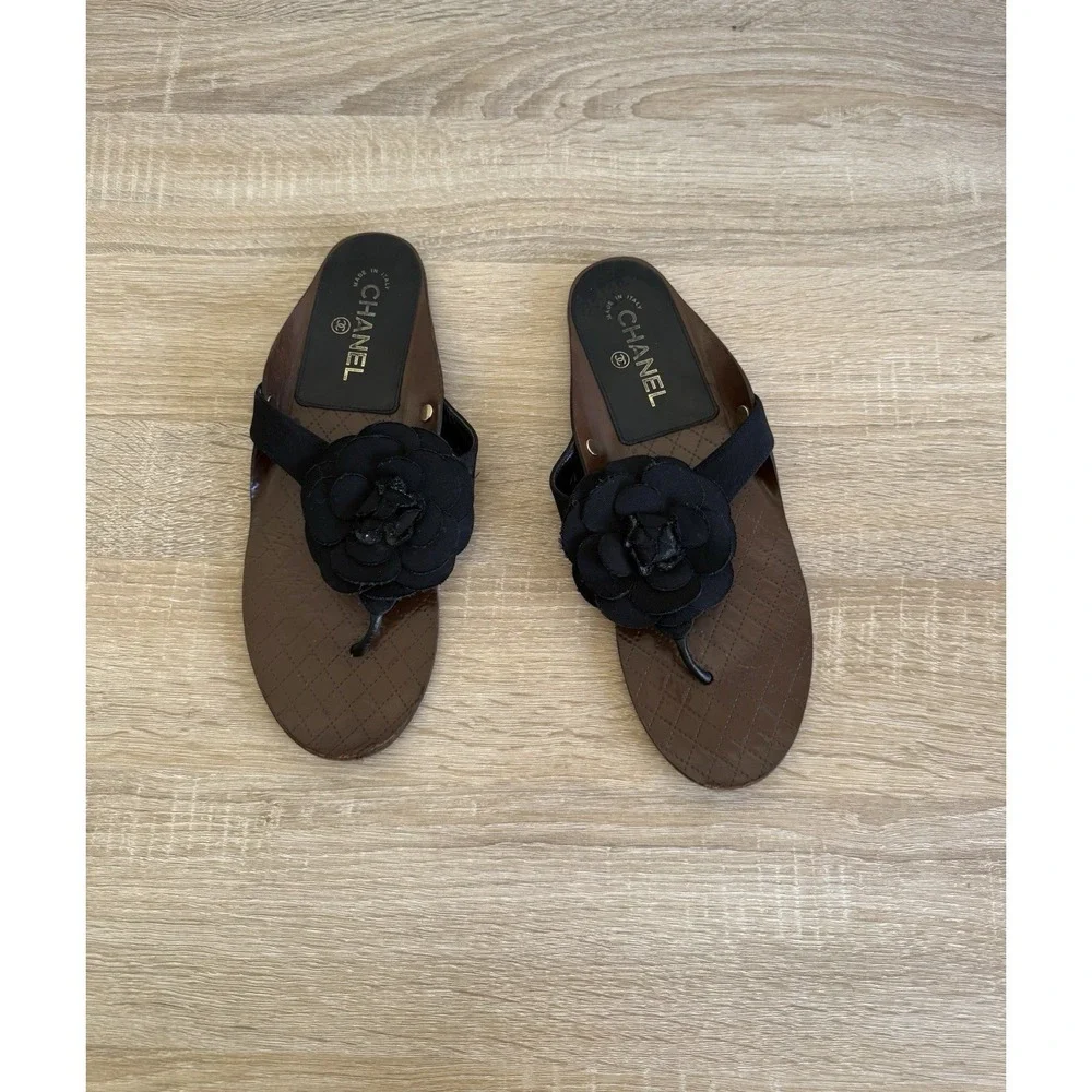 CHANEL Camellia Flower Black Thong Sandals Sz 11